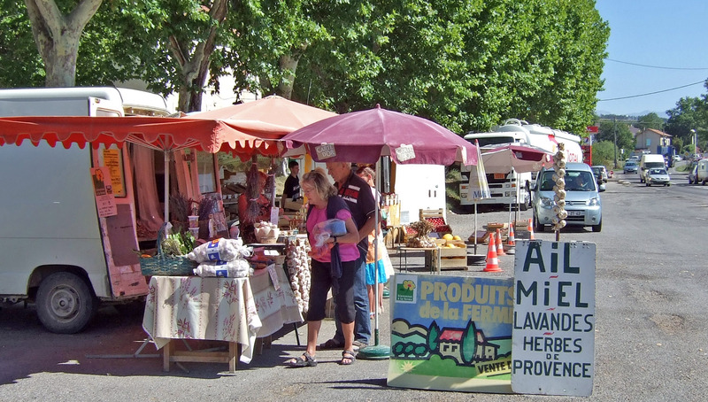 Åke och Gun handlar frukt i Frankrike